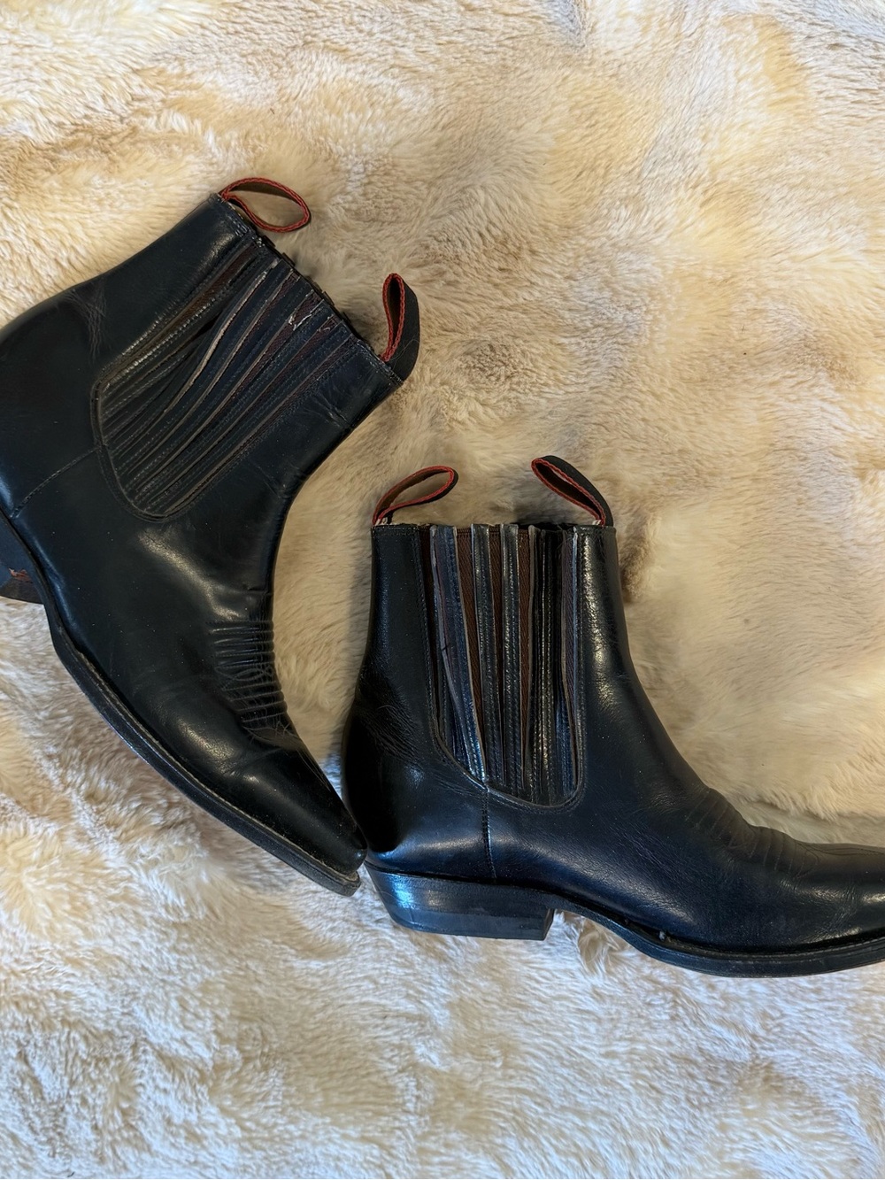 Black Jornada Western Boot Men's women’s Unisex Chelsea Boots with Red Pull Tabs